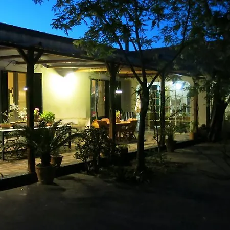 Etna La Casa Di Pippinitto Bed & Breakfast 3*