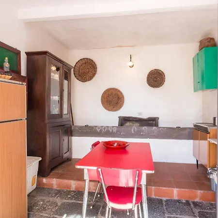 Etna La Casa Di Pippinitto 3* サンタ・ヴェネリーナ