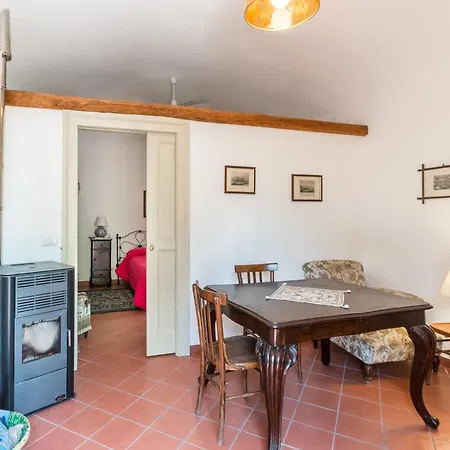 Etna La Casa Di Pippinitto Bed & Breakfast 3*