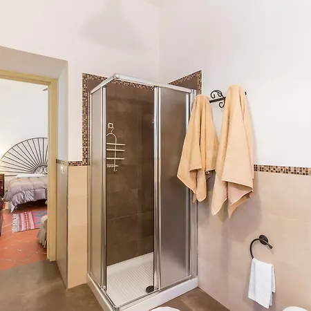 Etna La Casa Di Pippinitto サンタ・ヴェネリーナ