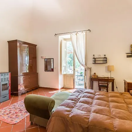 Etna La Casa Di Pippinitto Panzió 3*