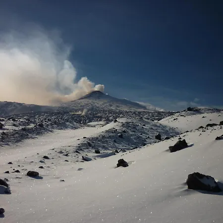 ベッド・アンド・ブレックファスト Etna La Casa Di Pippinitto