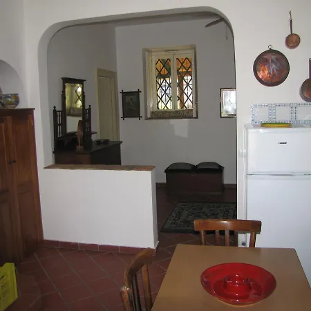 ベッド・アンド・ブレックファスト Etna La Casa Di Pippinitto サンタ・ヴェネリーナ